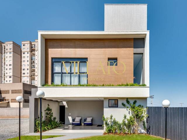 #1993 - Casa para Venda em Goiânia - GO - 2