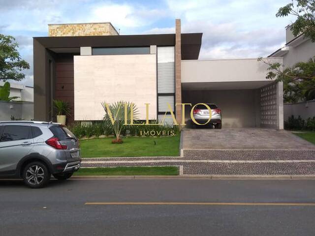 #2009 - Casa para Venda em Goiânia - GO - 1