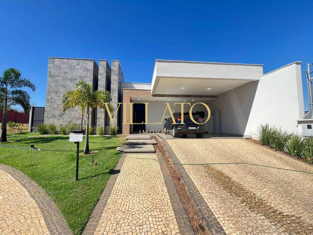 #2016 - Casa para Venda em Senador Canedo - GO - 1