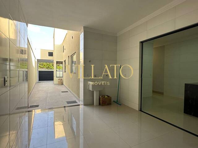 #2215 - Casa para Venda em Aparecida de Goiânia - GO - 3