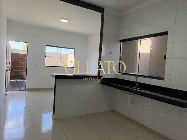 #2221 - Casa para Venda em Goiânia - GO