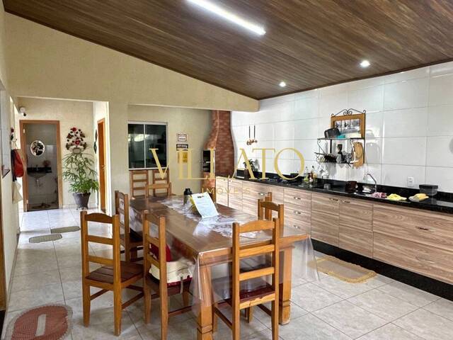 #2357 - Sobrado para Venda em Goiânia - GO - 2