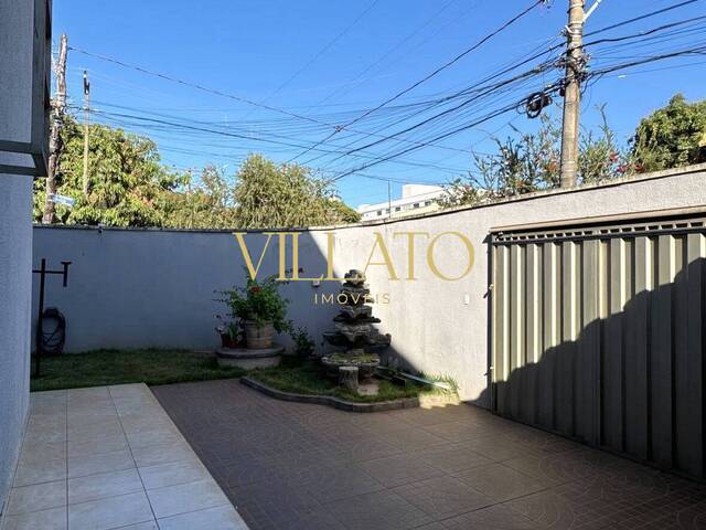 Sobrado para Venda em Goiânia - 4