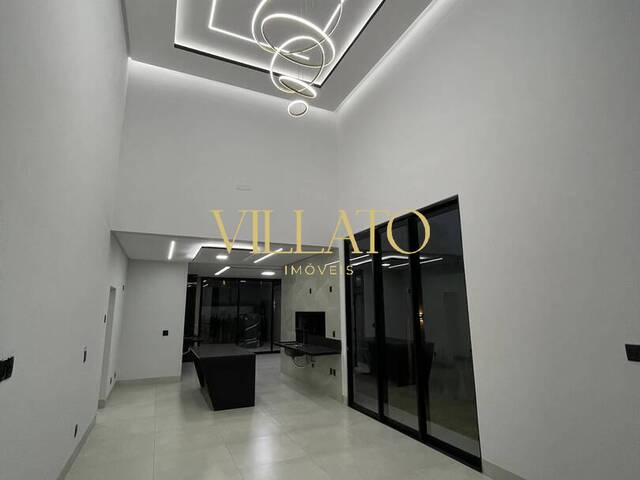 #2377 - Casa para Venda em Aparecida de Goiânia - GO - 3