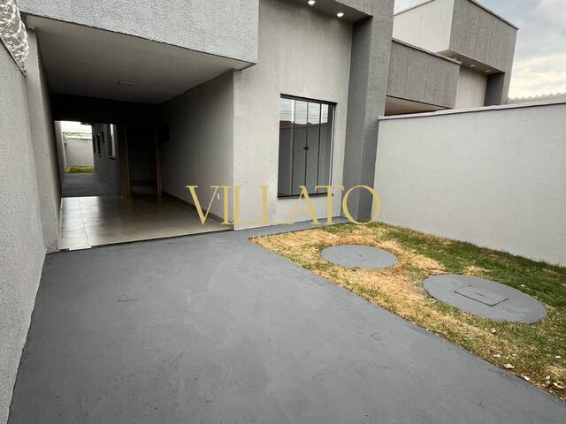 #2390 - Casa para Venda em Aparecida de Goiânia - GO - 1
