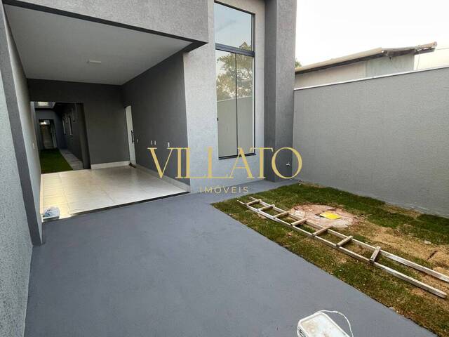 #2399 - Casa para Venda em Aparecida de Goiânia - GO - 2
