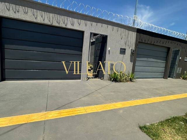 #2421 - Casa para Venda em Aparecida de Goiânia - GO - 1