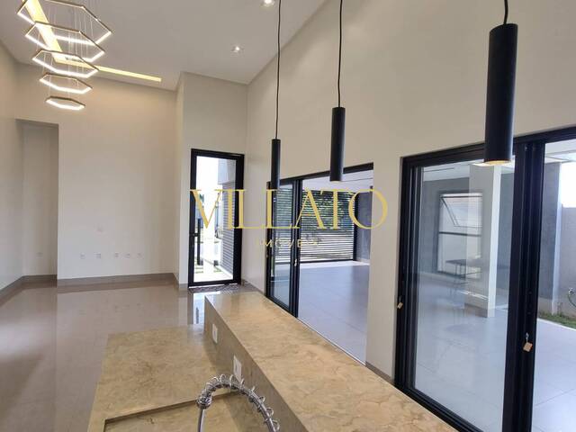 Casa para Venda em Senador Canedo - 4