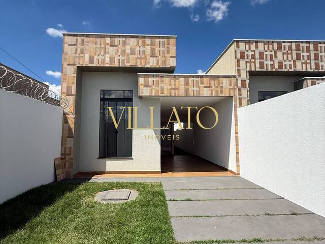 #2428 - Casa para Venda em Aparecida de Goiânia - GO - 2