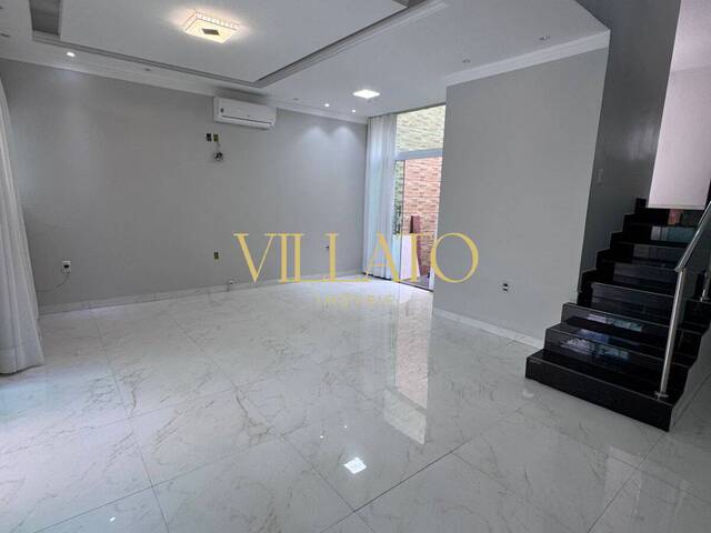 Sobrado para Venda em Goiânia - 4