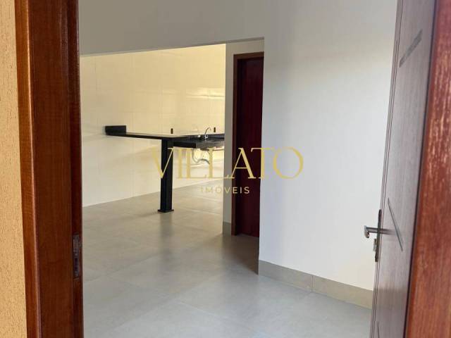 #2606 - Casa para Venda em Aparecida de Goiânia - GO - 2