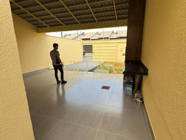 #2705 - Casa para Venda em Aparecida de Goiânia - GO