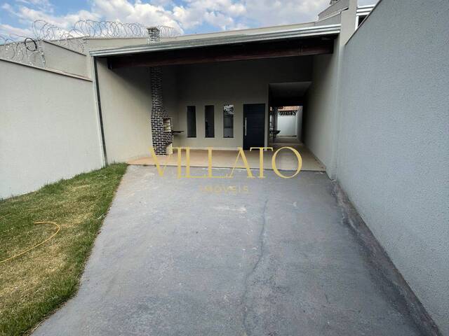 #2706 - Casa para Venda em Aparecida de Goiânia - GO