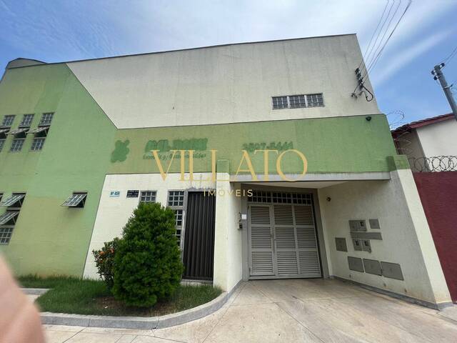 Sobrado para Venda em Goiânia - 3