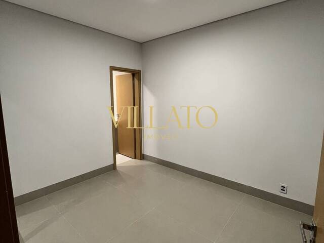 Casa para Venda em Senador Canedo - 5