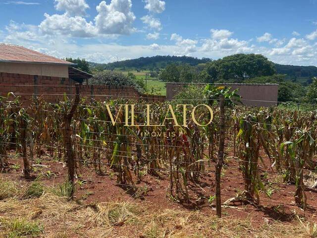 Área para Venda em Nerópolis - 3