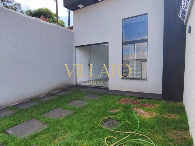 #3228 - Casa para Venda em Goiânia - GO - 2