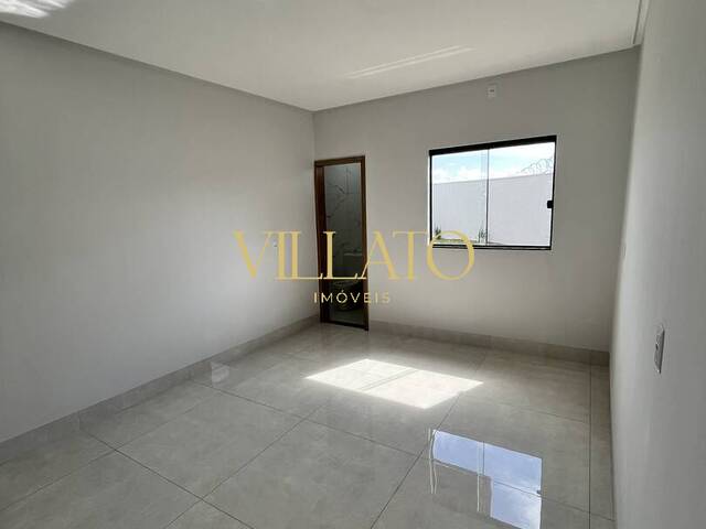 #3241 - Casa para Venda em Senador Canedo - GO - 2