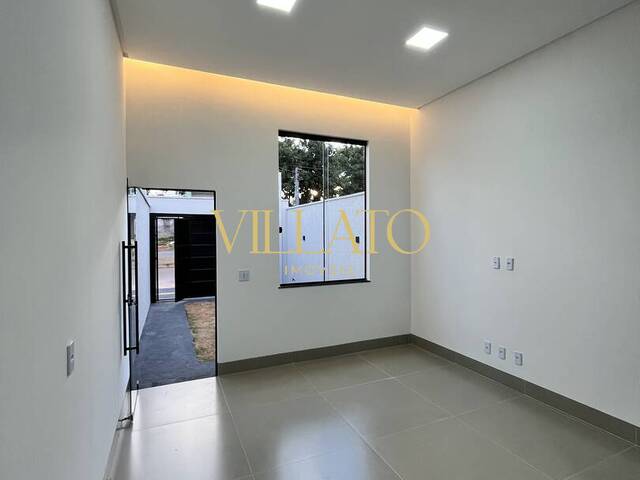 #3263 - Casa para Venda em Goiânia - GO - 1