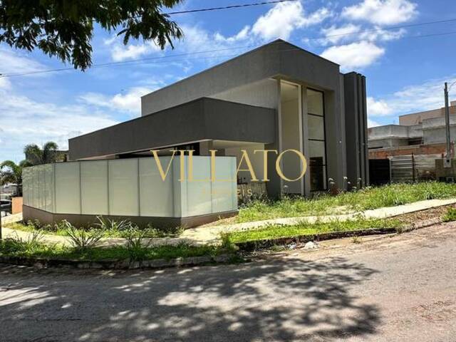 Casa para Venda em Senador Canedo - 2