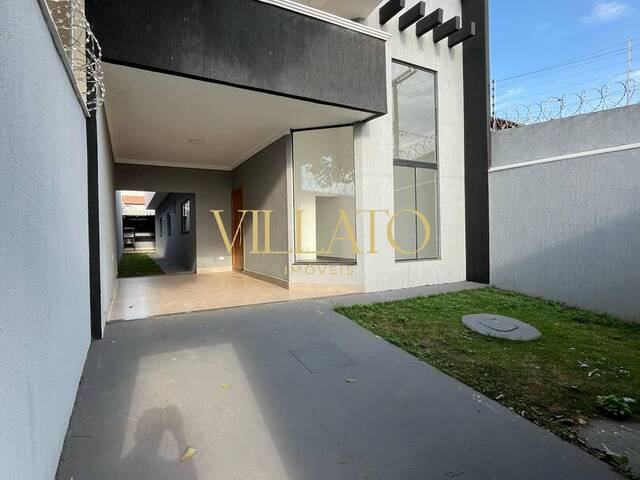 #1712 - Casa para Venda em Aparecida de Goiânia - GO