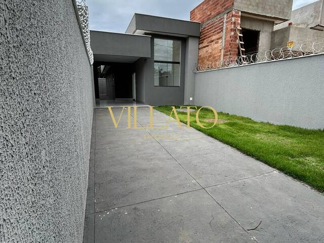 Casa para Venda em Aparecida de Goiânia - 2