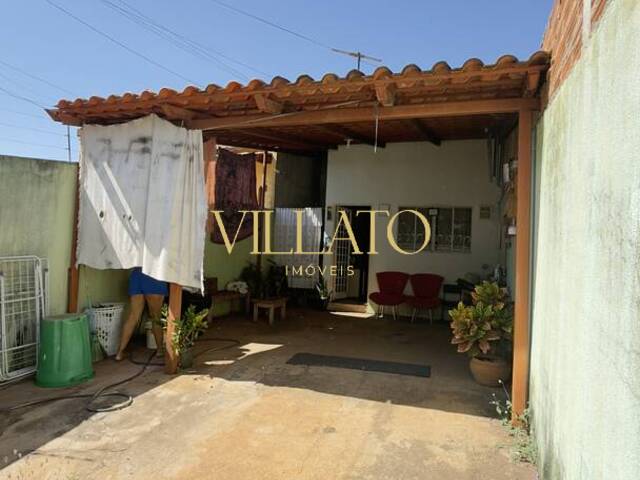 #1985 - Casa para Venda em Goiânia - GO - 1