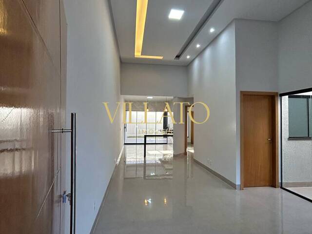 Casa para Venda em Goiânia - 3