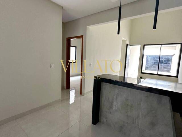 #2439 - Casa para Venda em Goiânia - GO - 3